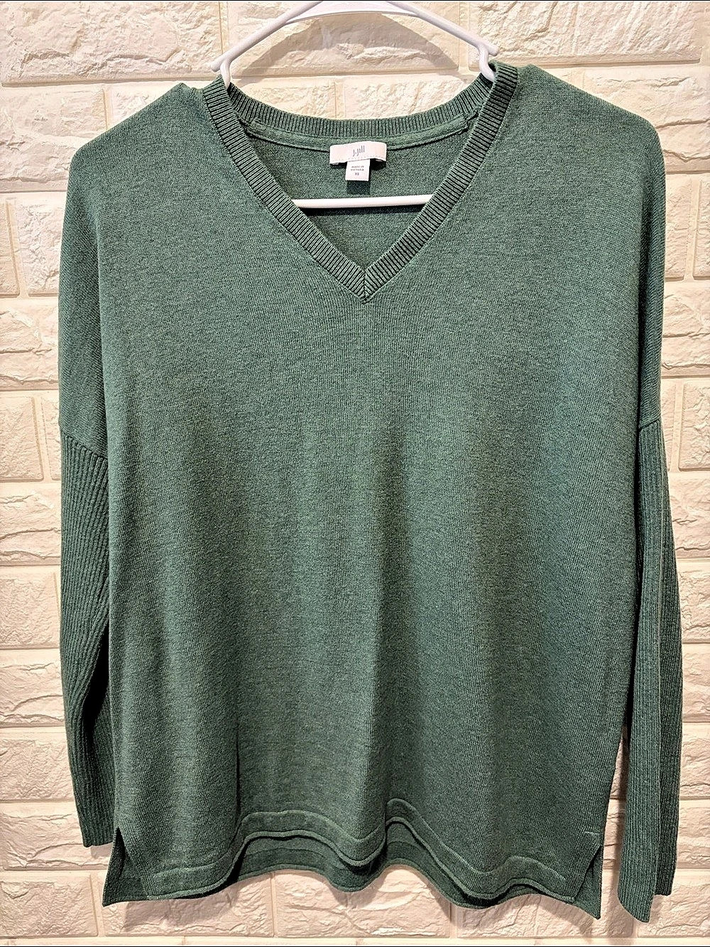 J.Jill V-Neck Sweater in Green XS